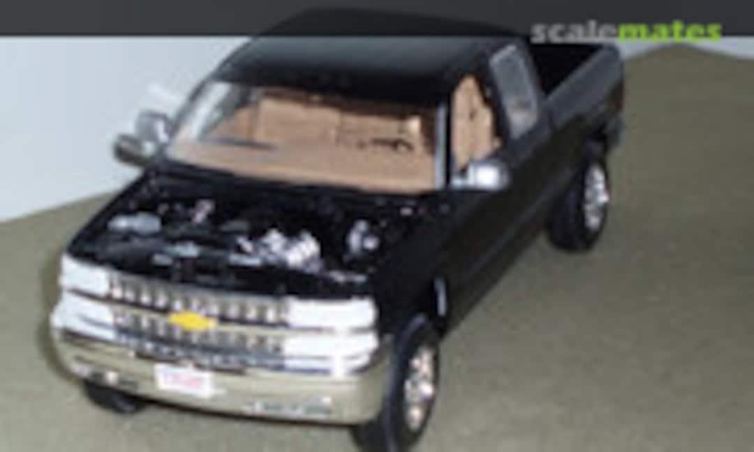 Chevrolet Silverado 1:25