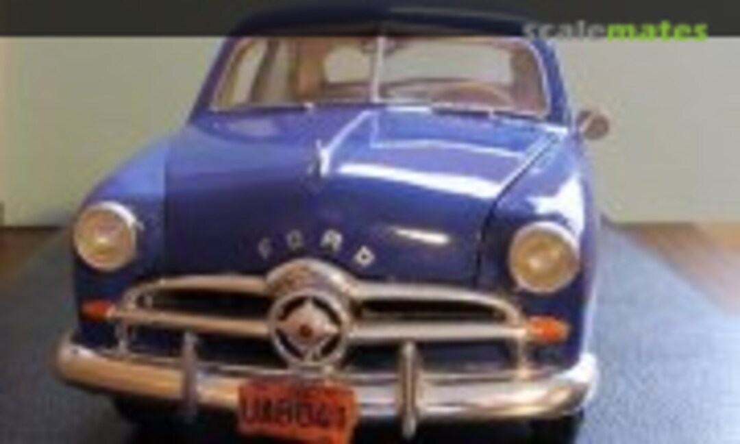 Ford Club Coupé 1949 1:24