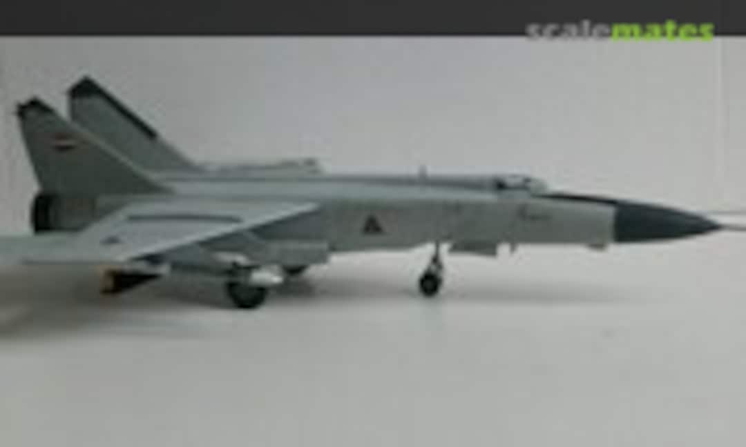 Mikoyan-Gurevich MiG-25 Foxbat 1:72