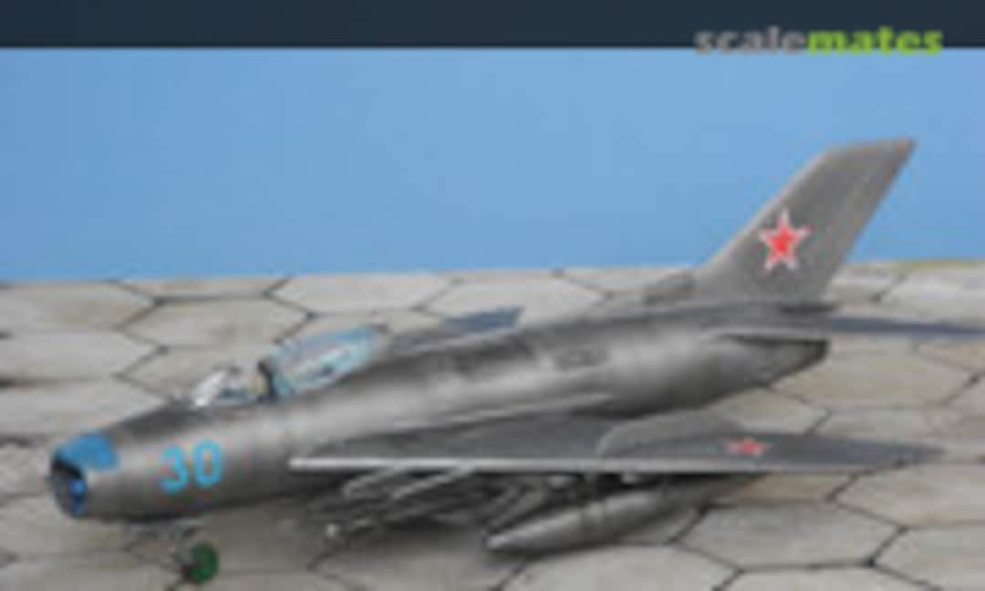 Mikoyan-Gurevich MiG-19PM Farmer-E 1:48