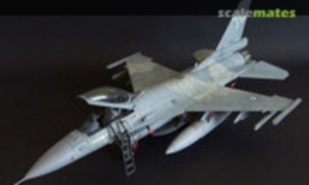 Lockheed Martin F-16C Fighting Falcon 1:48