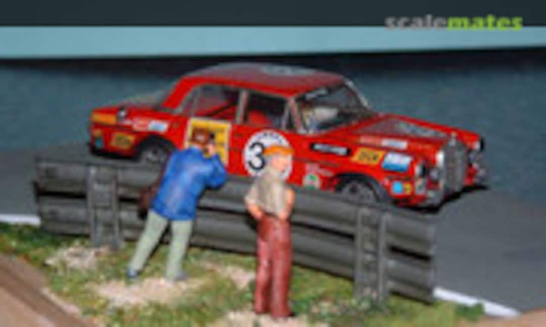 Mercedes-Benz 300 SEL AMG 1:43