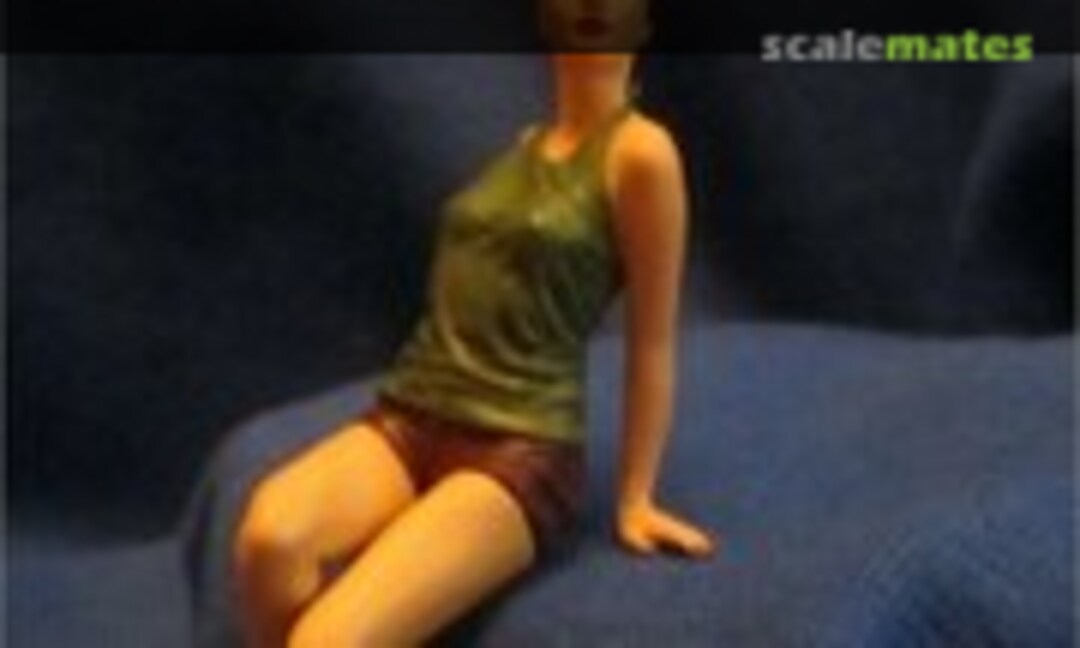 The Girl on the Hood 1:24