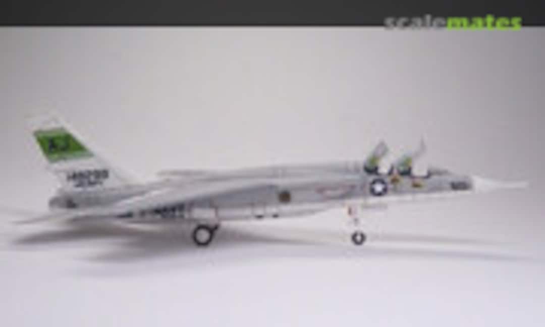 North American RA-5C Vigilante 1:144
