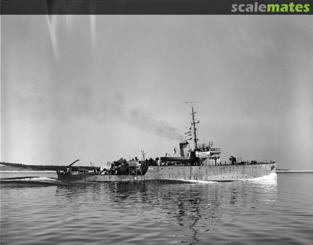 Cover Bangor-class Minesweeper HMCS Fort William J311  Model Monkey