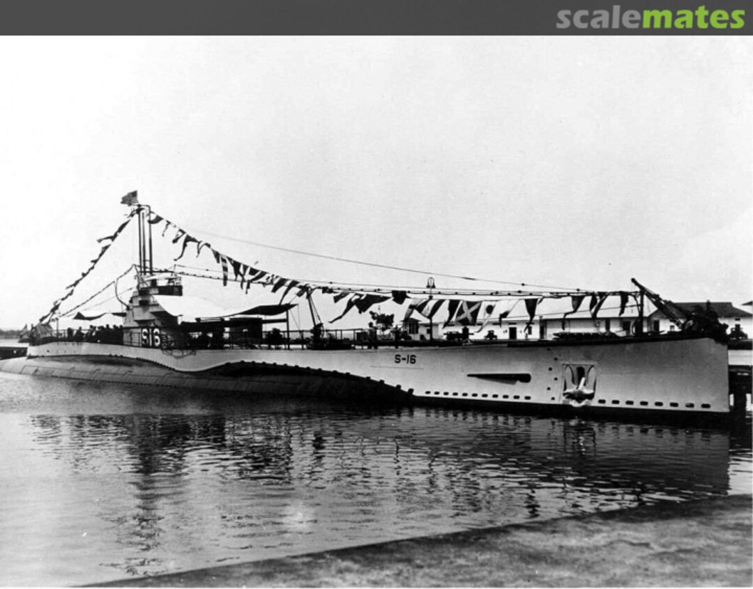 Cover S-class submarine USS S-16 (SS-121)  Model Monkey