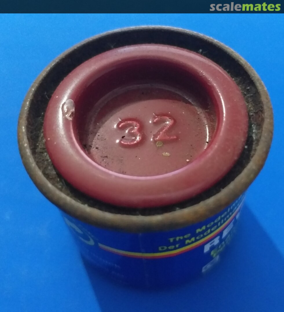 Boxart Bordeaux - RAL 3004 32132 Revell Color Boxart Bordeaux - RAL 3004 32132 Revell Color