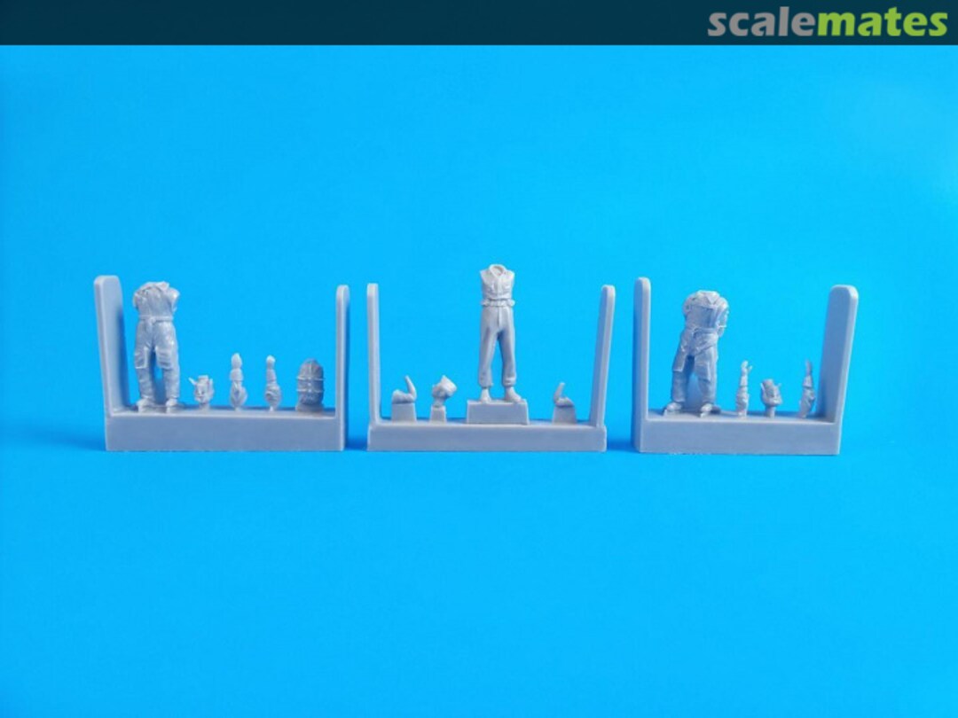 Contents Czechoslovak pre-WWII pilots (3 fig) F72325 CMK Contents Czechoslovak pre-WWII pilots (3 fig) F72325 CMK