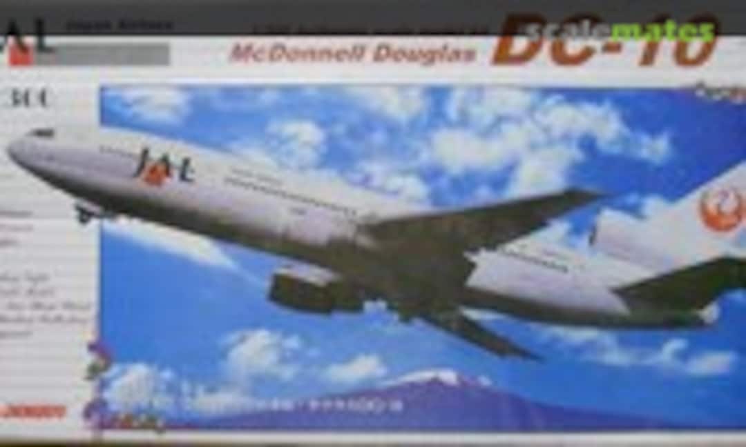1:300 DC-10 (Zhengdefu DF335) DF335