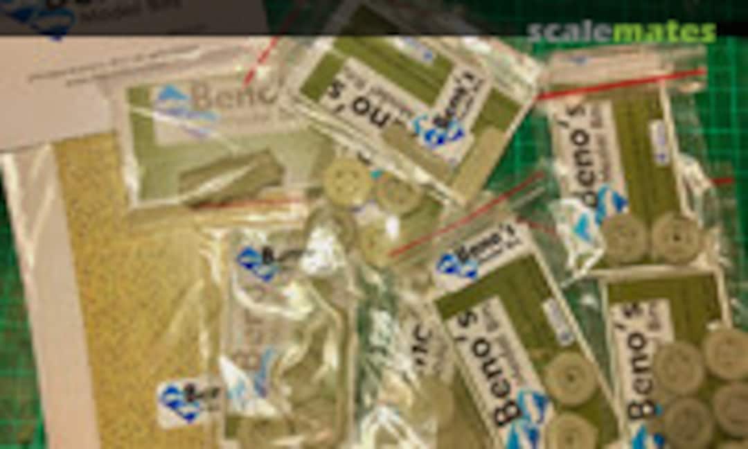 1:35 2 x Spare Tyre with cover to suit ADF Land Rovers 4x4 & 6x6 variants (BenO's Scale Models BMB35R04) BMB35R04