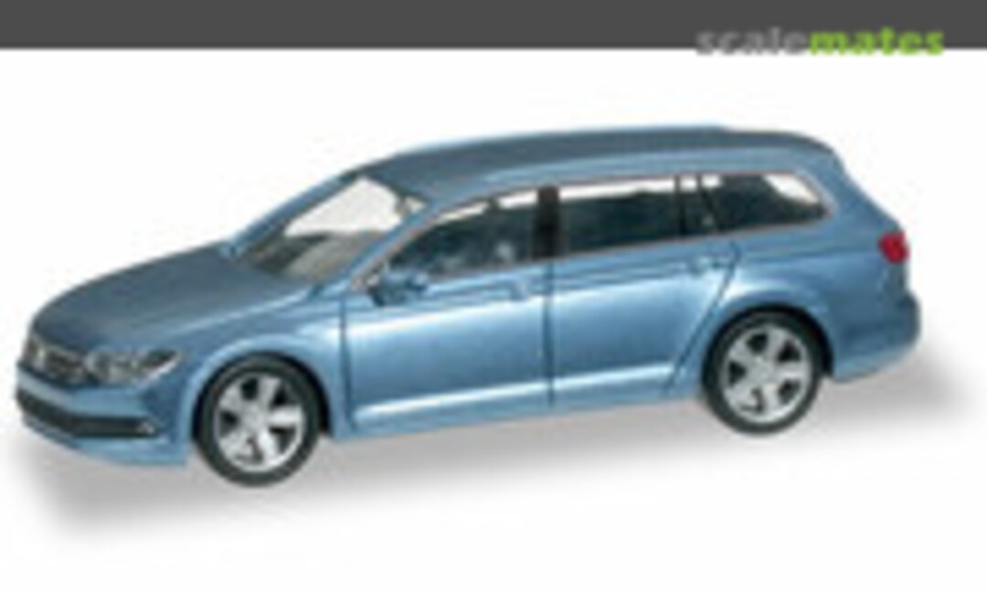 VW Passat Variant, harvard blue metallic (Herpa 038423)