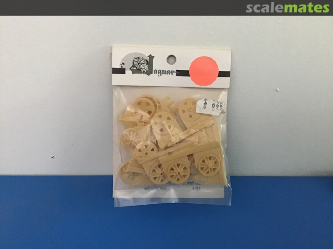 Boxart Sdkfz 250 Burnt out wheels set 63838 Jaguar Boxart Sdkfz 250 Burnt out wheels set 63838 Jaguar