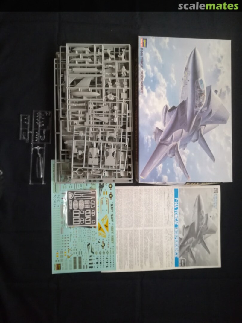 Contents F-14A Tomcat `Independence´ 51561 Hasegawa Contents F-14A Tomcat `Independence´ 51561 Hasegawa