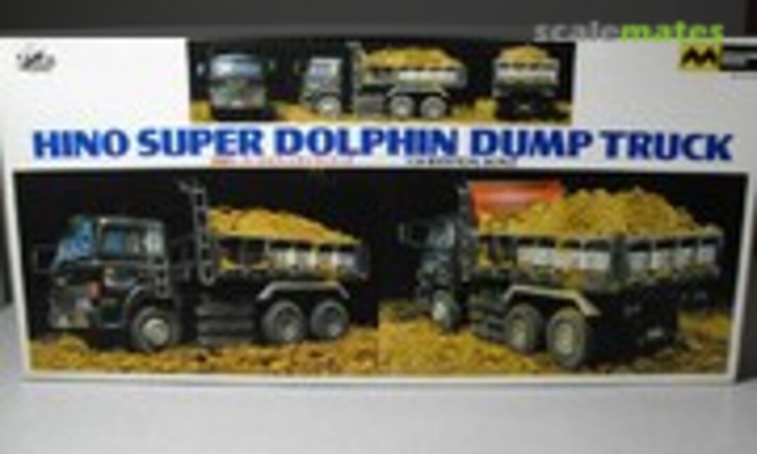 1:24 Hino Super Dolphin (Mitsuwa Model 333)