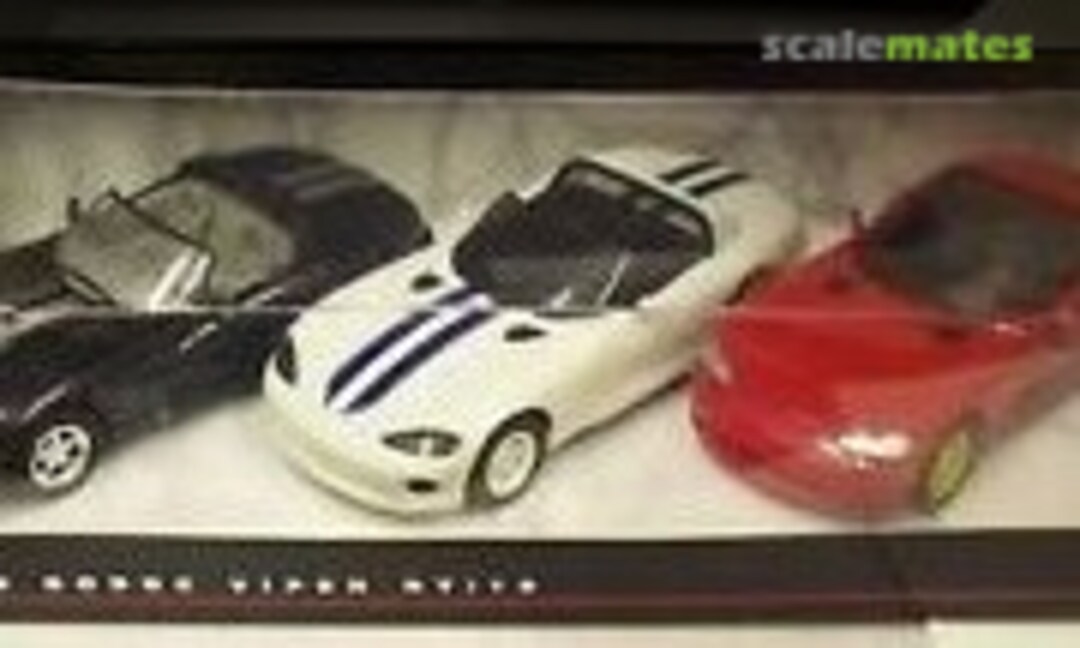 1:25 1996 Dodge Viper RT/10 (AMT/ERTL 8382)