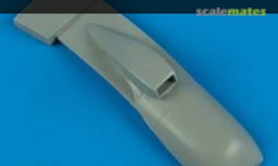 1:48 Spitfire Mk.Vb - Trop Engine Cover (Quickboost QB 48 212)