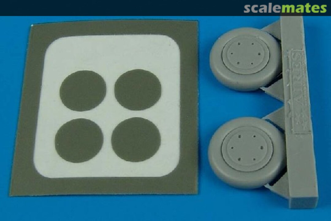 Boxart SBD Dauntless wheel & paint masks 7244 Aires Boxart SBD Dauntless wheel & paint masks 7244 Aires