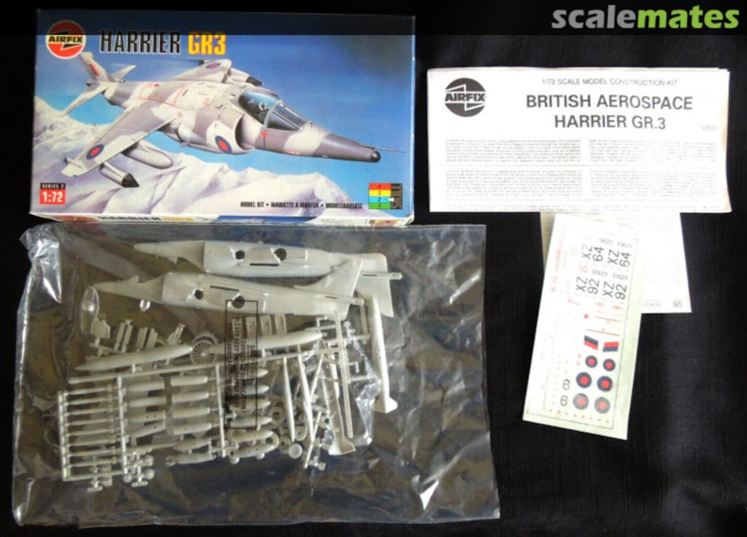 Contents Harrier GR3 02072 Airfix Contents Harrier GR3 02072 Airfix