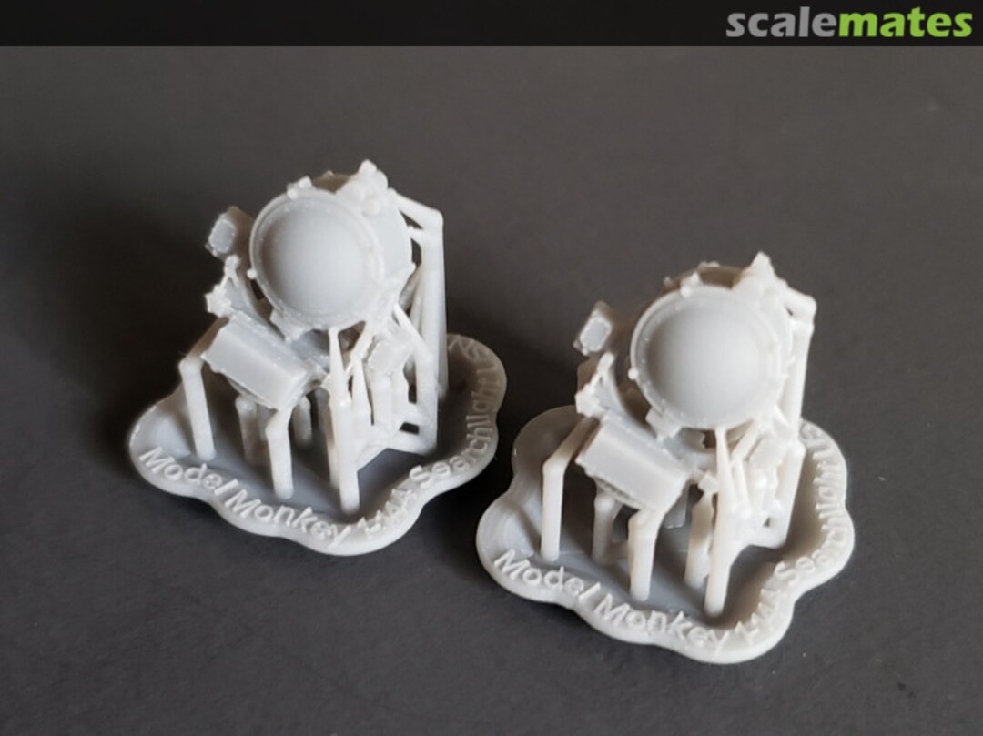 Boxart Searchlights, US Navy, 36-inch 144-Searchlights USN-2 Model Monkey Boxart Searchlights, US Navy, 36-inch 144-Searchlights USN-2 Model Monkey