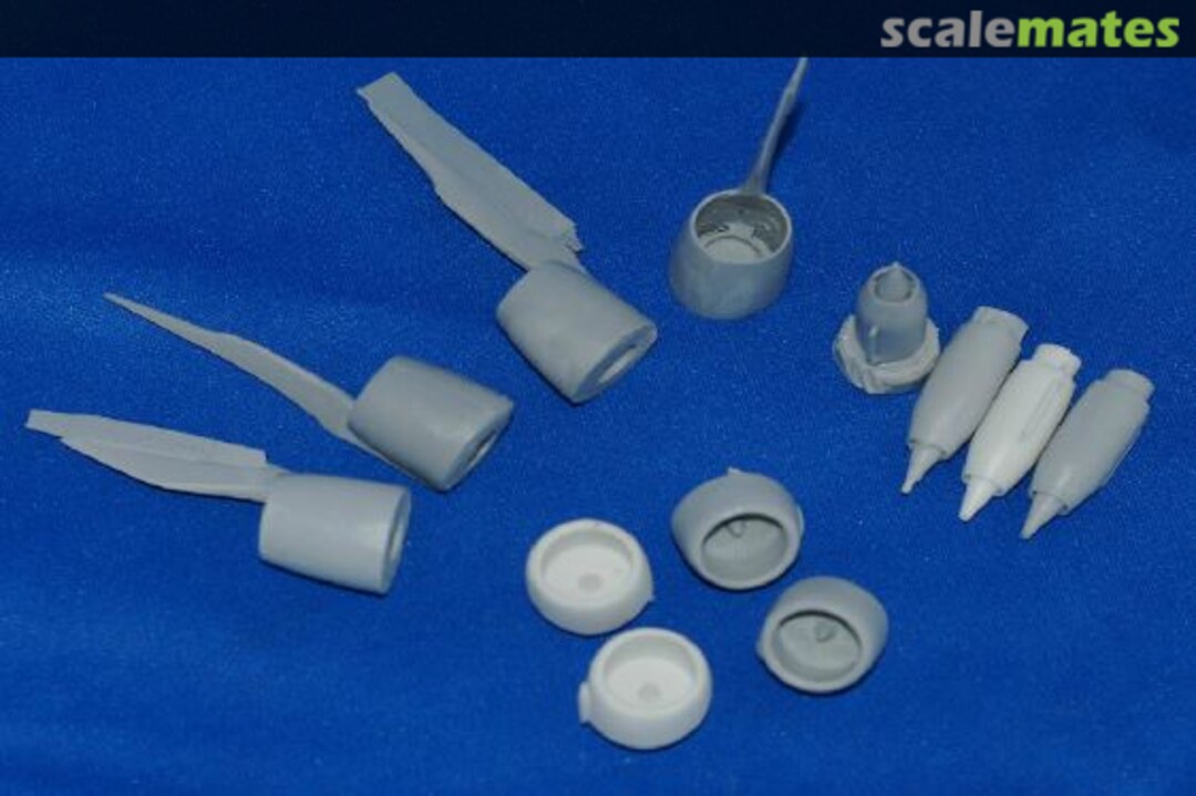 Boxart CFM-56 engines for Boeing E-3 Sentry & E-6 Hermes CM44-E3-CFM Contrails Models Boxart CFM-56 engines for Boeing E-3 Sentry & E-6 Hermes CM44-E3-CFM Contrails Models