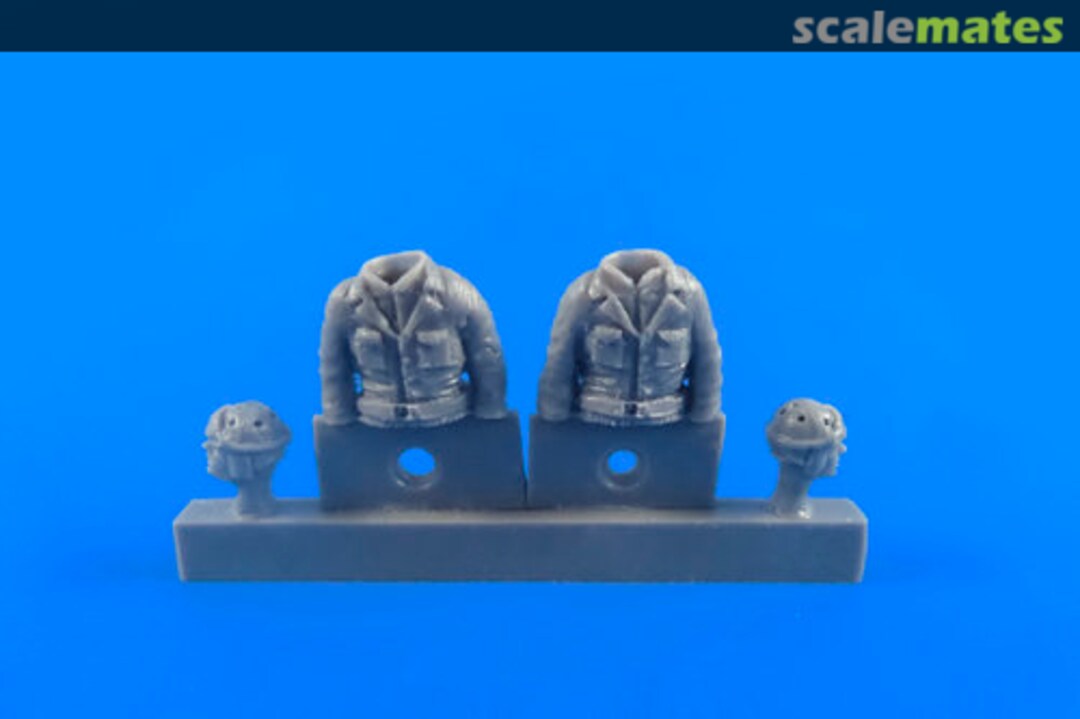 Boxart WW II US Tank Crew Driver and Gunner (Two Semi Figures) for Sherman F48312 CMK Boxart WW II US Tank Crew Driver and Gunner (Two Semi Figures) for Sherman F48312 CMK