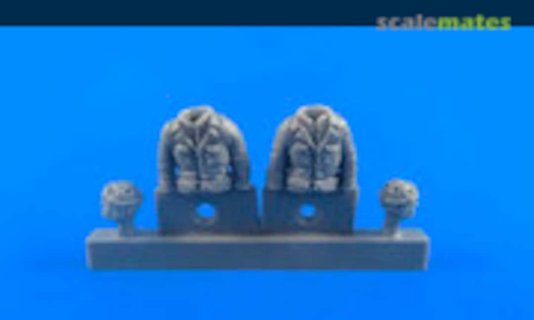 1:48 WW II US Tank Crew Driver and Gunner (Two Semi Figures) for Sherman (CMK F48312) F48312