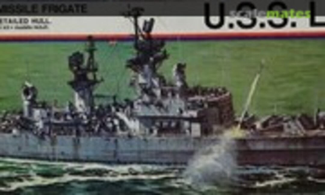1:400 USS Leahy (Monogram 8296) 8296