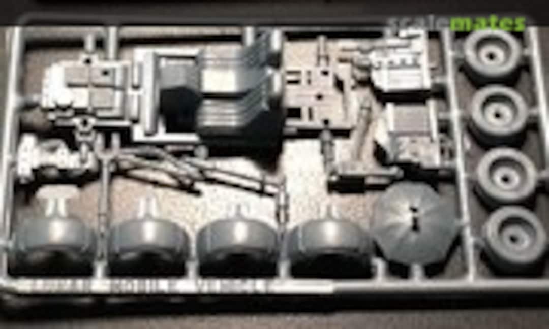 1:60 Lunar Mobile Vehicle (R and L )