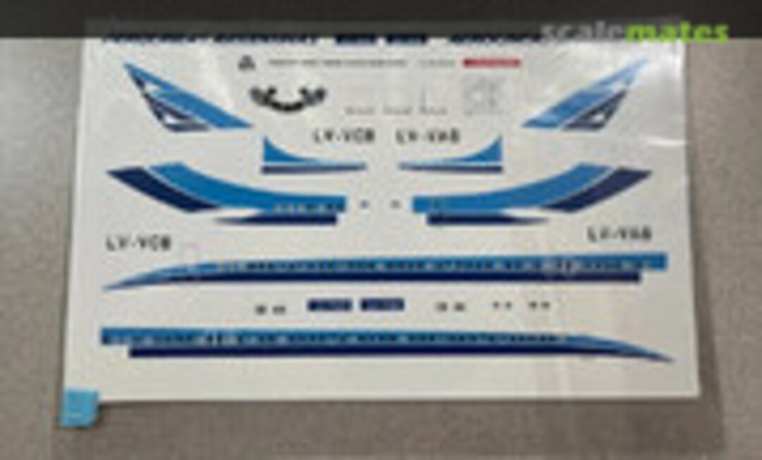 1:144 AEROLINEAS ARGENTINAS MD-80 SERIES (8aDecs 7909-597-144)