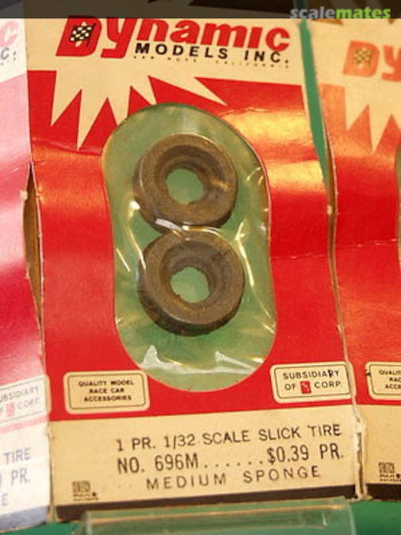 Boxart Slick Tires 696M Dynamic Models, Inc.