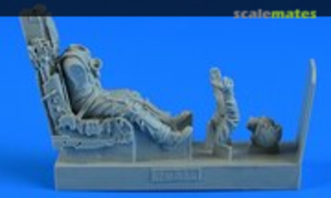 1:32 Modern British Fighter Pilot with ej. seat for Eurofighter Typhoon - Revell / Trumpeter - (Aerobonus 320 134) 320 134