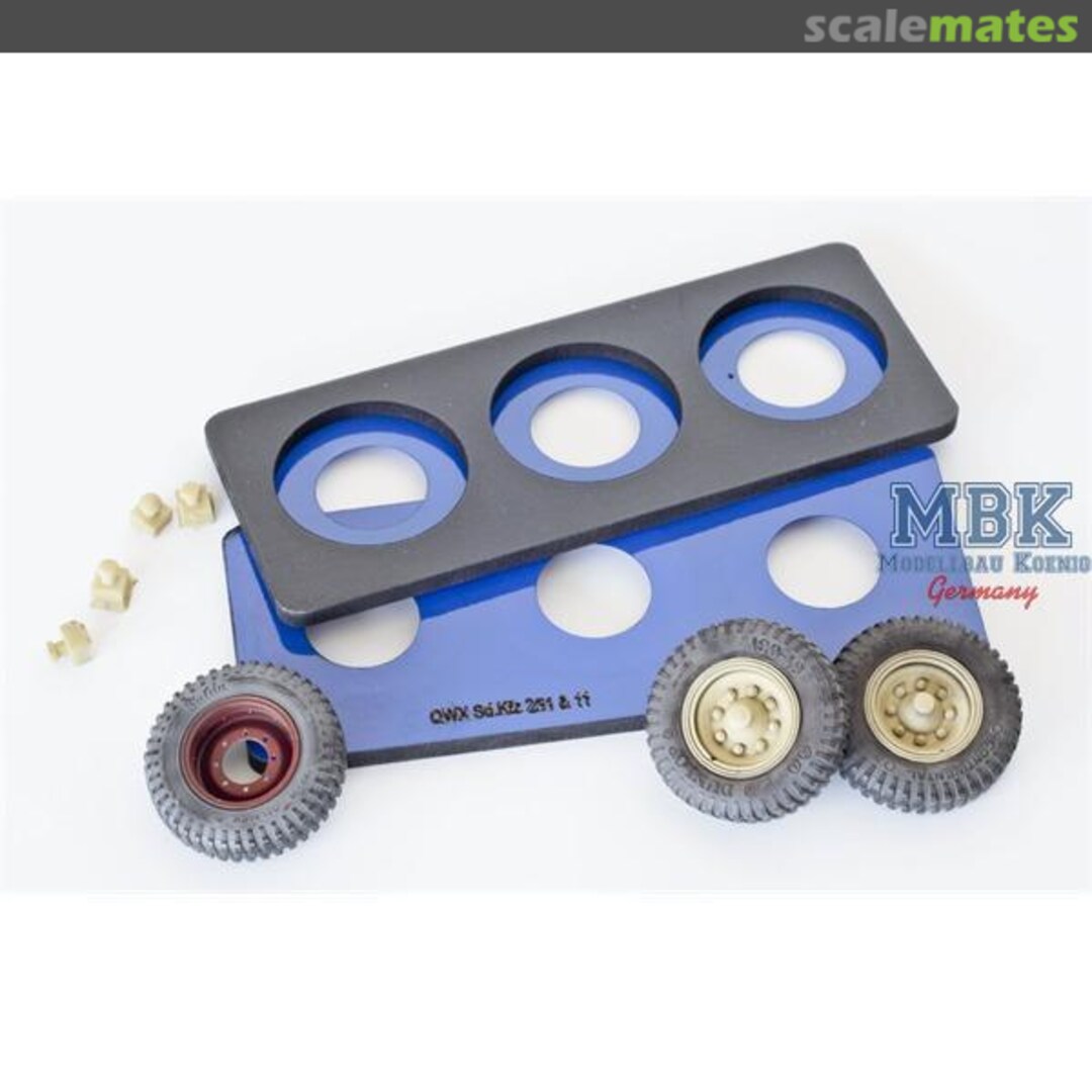 Boxart Sd. Kfz. 251 + Sd.Kfz. 11 Front Wheels (Deka Grip) QWX-012 Quickwheel Boxart Sd. Kfz. 251 + Sd.Kfz. 11 Front Wheels (Deka Grip) QWX-012 Quickwheel