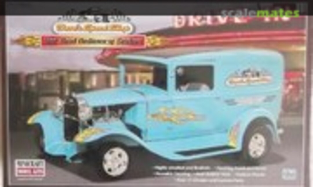 1:16 Hot Rod Delivery Sedan (Minicraft Model Kits 11233)