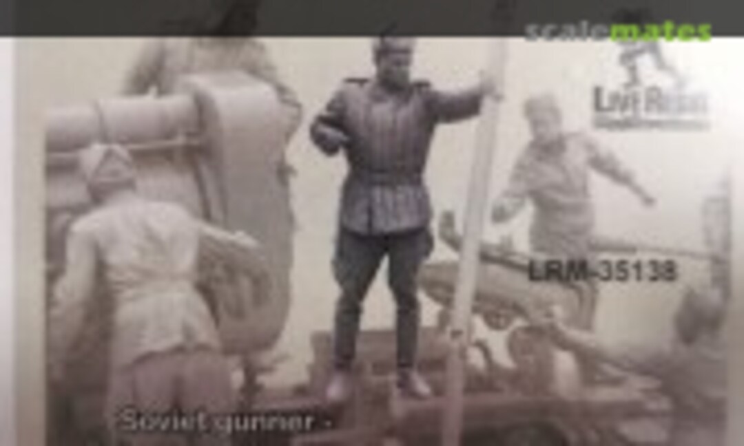 1:35 Soviet gunner - B-4 cannon loader - 3, 1943 - 45 (Live Resin LRM-35138) LRM-35138