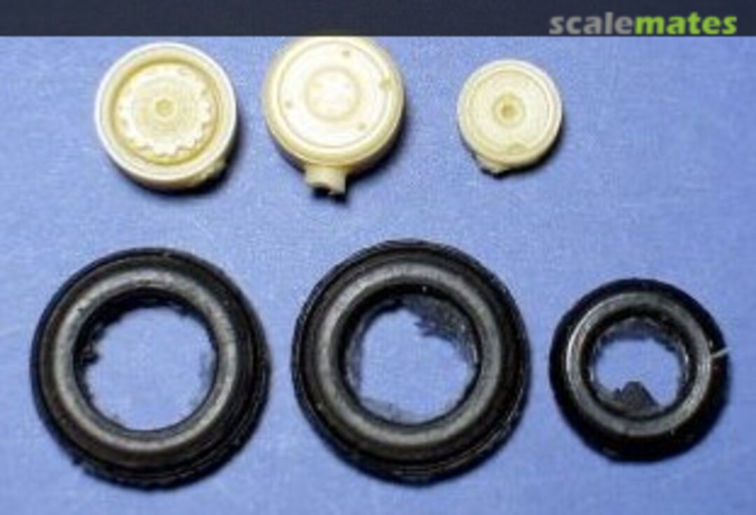 Boxart Sukhoi Su-17/Su-22 wheel set 48073 Avia Equipage Auto Boxart Sukhoi Su-17/Su-22 wheel set 48073 Avia Equipage Auto