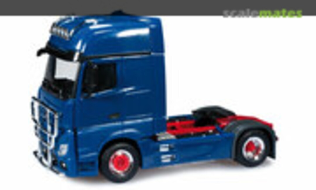 Mercedes-Benz Actros Gigaspace Zugmaschine mit Rammschutz und Lampenbügel, saphirblau (Herpa 301664-003)