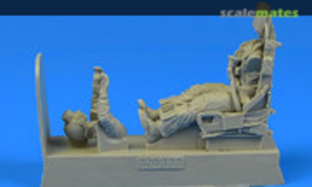 1:32 USAF Pilot for F-100 with ejection seat - Trumpeter - (Aerobonus 320 111) 320 111