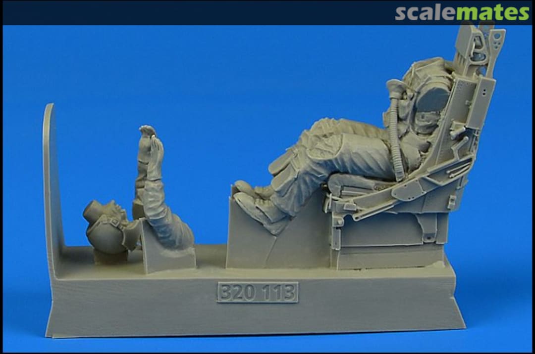 Boxart USAF Pilot for F-105 with ejection seat - Trumpeter - 320 113 Aerobonus Boxart USAF Pilot for F-105 with ejection seat - Trumpeter - 320 113 Aerobonus