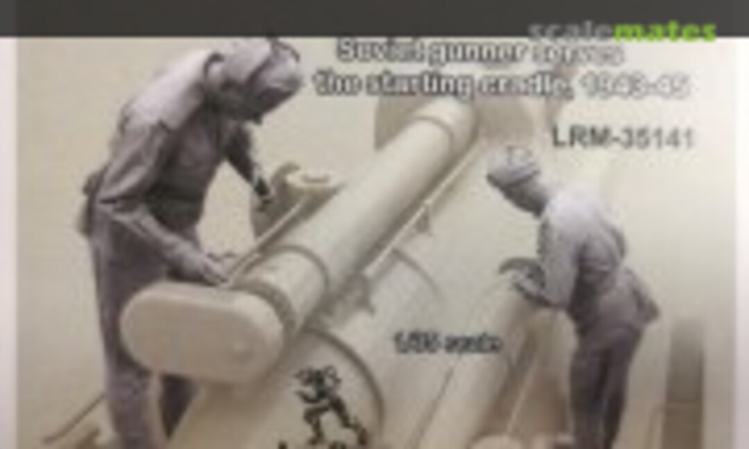 1:35 Soviet gunner serves the starting cradle, 1943 - 45 (Live Resin LRM-35141) LRM-35141