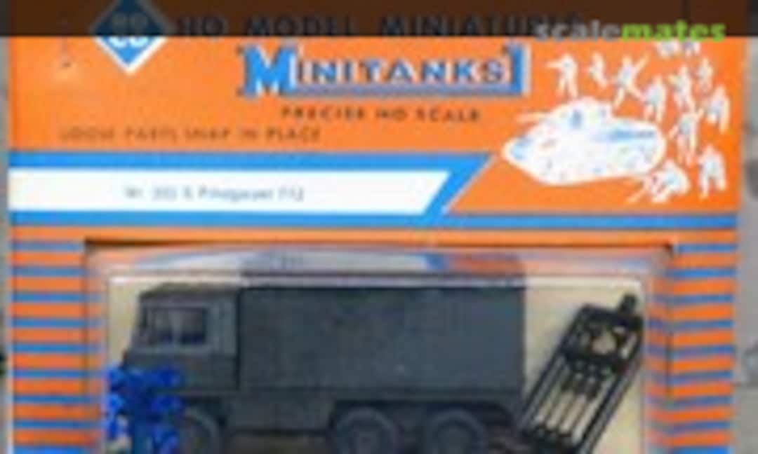 1:87 Pinzgauer 712 Ambulance (Roco Minitanks Z-322 S)