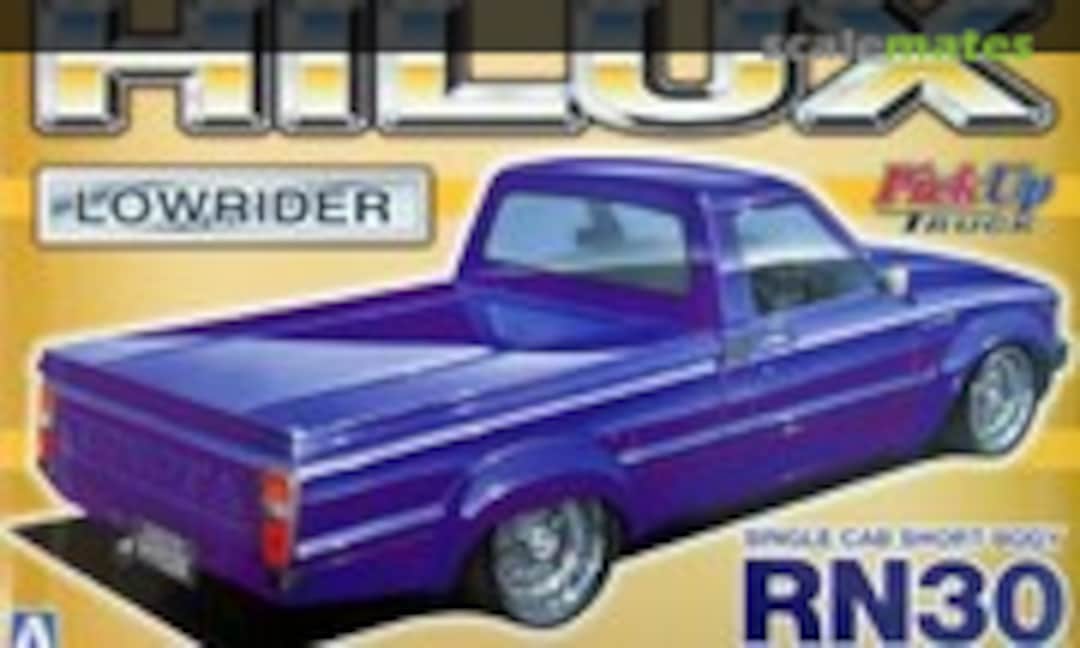 1:24 Toyota Hilux RN30 Lowrider Single Cab Short Body (Aoshima 028421) 028421
