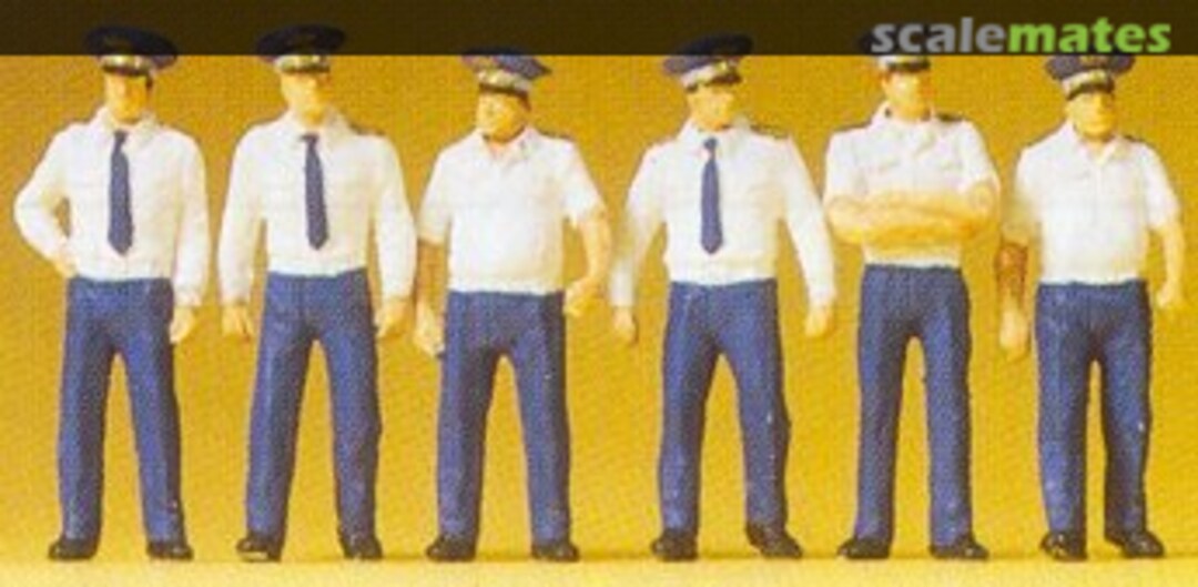 Boxart Russian Air Force Soldiers Dressed in Summer Uniform 72408 Preiser