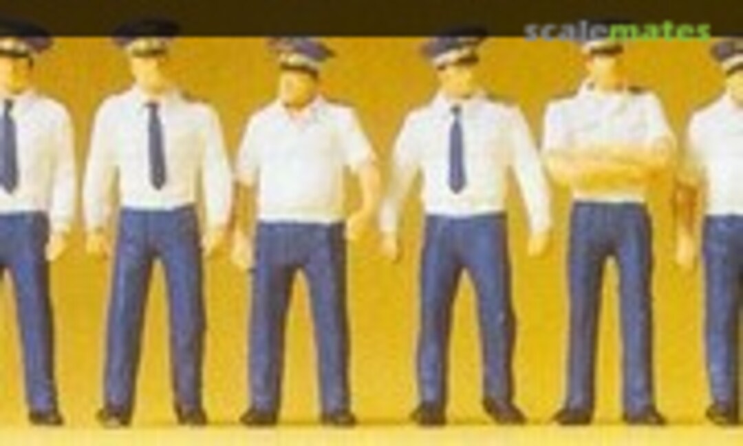 1:72 Russian Air Force Soldiers Dressed in Summer Uniform (Preiser 72408) 72408