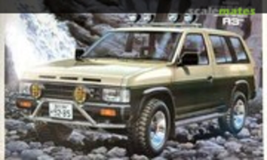 1:24 Nissan Terrano 4 door V6-3000 R3 (Aoshima 014677)