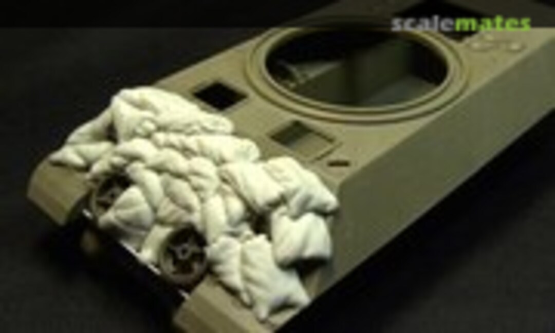 1:35 M10 Wolverine Tank Destroyer Sand Armor (Panzer Art RE35-094)