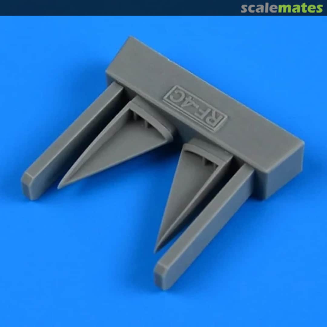 Boxart RF-4C Phantom II - Vertical Tail Air Inlet QB 32 267 Quickboost Boxart RF-4C Phantom II - Vertical Tail Air Inlet QB 32 267 Quickboost