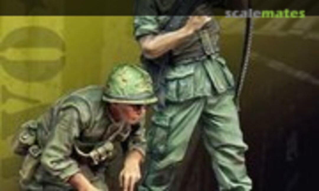 1:35 U.S.M.C. Round The Corner (2) (Bravo-6 B6-35303)