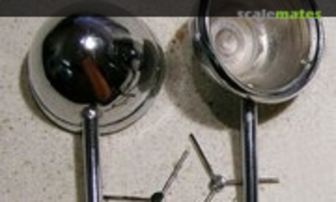 1:8 Rolls-Royce Headlights Set (Model Motorcars R004) R004