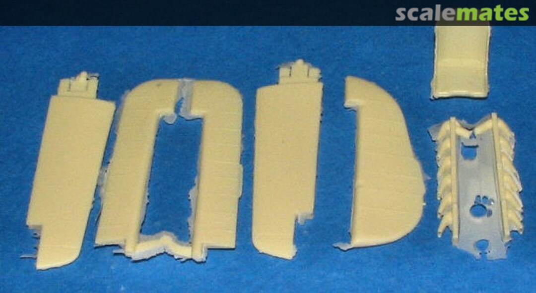 Boxart Fw.190D-9 Tail Surfaces/ Exhaust/ Seat LO32202 Loon Models Boxart Fw.190D-9 Tail Surfaces/ Exhaust/ Seat LO32202 Loon Models