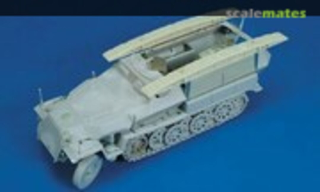 1:35 SD. Kfz. 251/7 Ausf. C - Part I ~Dragon~ (Royal Model 383) 383